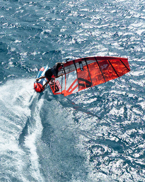 Starboard Windsurf Board iSonic 2026 action shot (3)