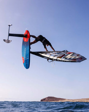 Starboard Windsurf Board iGnite AIR 2025 action shot (3)