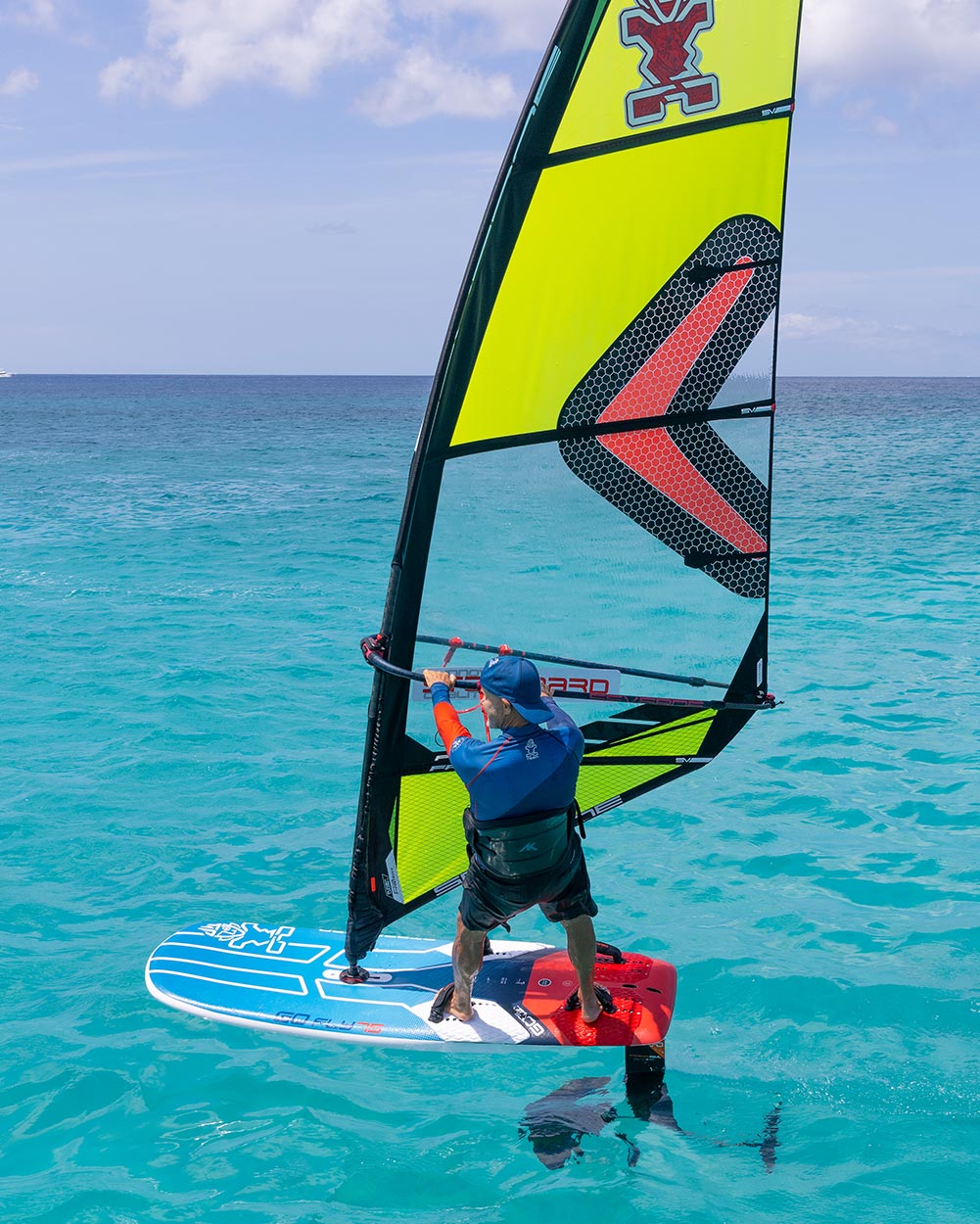 Starboard Windfoil Board GO-Fly 2025 action shot (5)