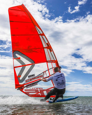 Starboard Windsurf Board iSonic Speed 2024 action shot (3)