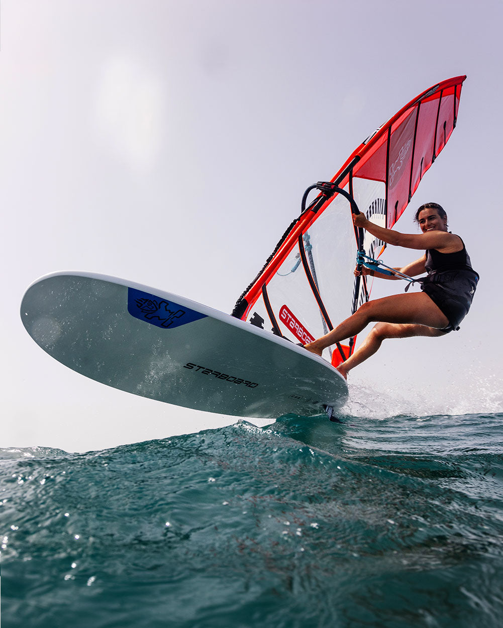 Starboard Windsurf Board Carve 2025 action shot (4)