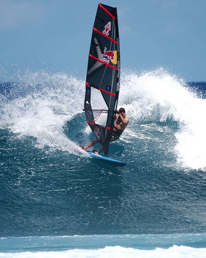 Starboard Windsurf Board Ultra 2025 action shot (3)