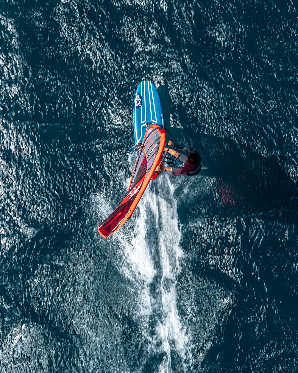 Starboard Windsurf Board iSonic 2025 action shot (3)